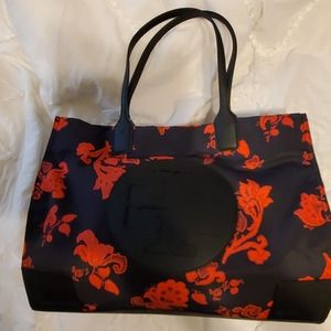 Tory Burch Ella blk/red paisley printed tote